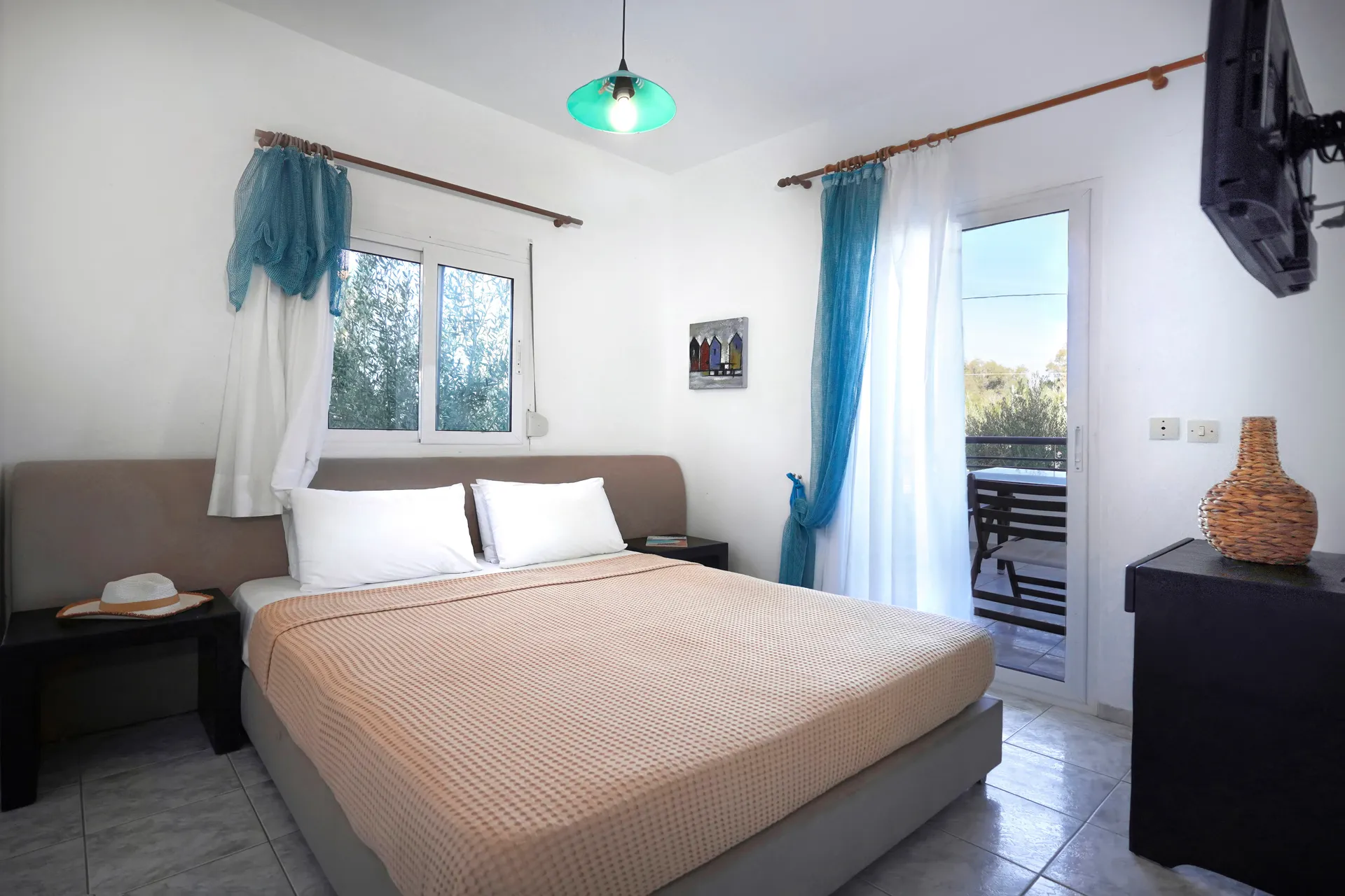 Tiara Holidays - Dionisos Resort - Family Apartment - bedroom 1